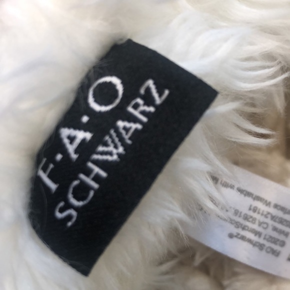 2021 FAO SCHWARTZ | MACY’S FAO Schwartz White Dog + Red Collar & Ear Bows 2021 - Picture 5 of 9